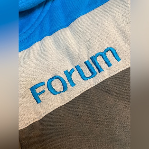 Forum Snowboarding Hoodie Vest - Picture 6 of 11